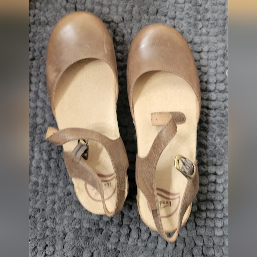 Dansko Sam Closed Toed Sandal with Leather Strap and Rounded Toe